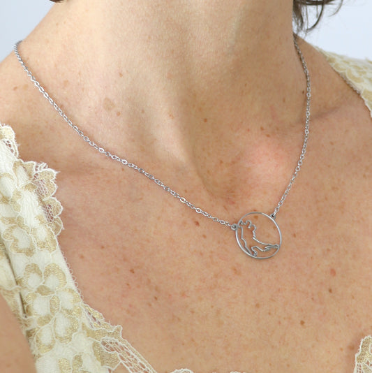 Collier médaillon silhouette  danseurs de tango figure1 petit format - argenté