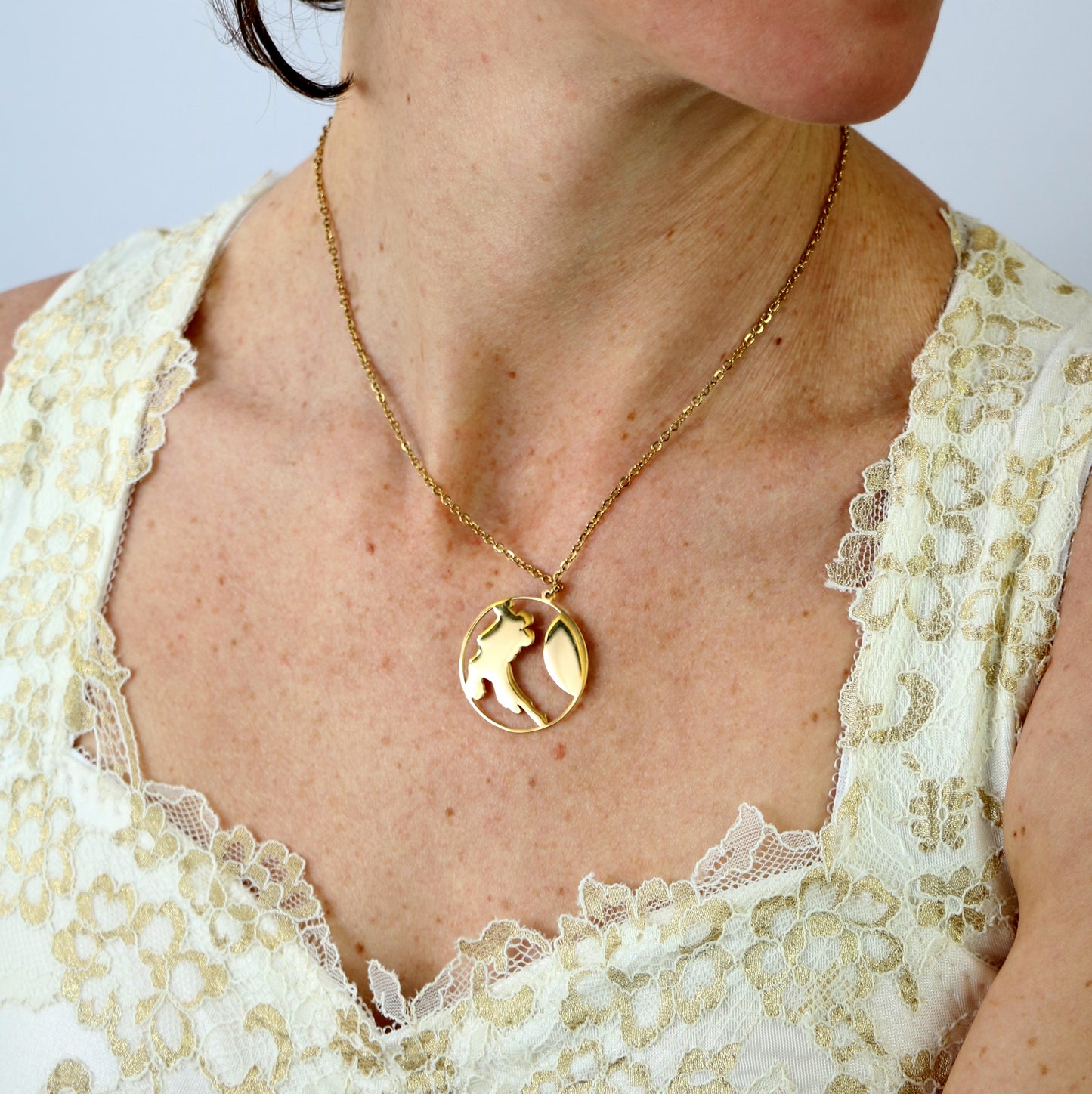Tango dancers pendant figure1 - gold