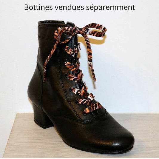 Tiger print shoelaces