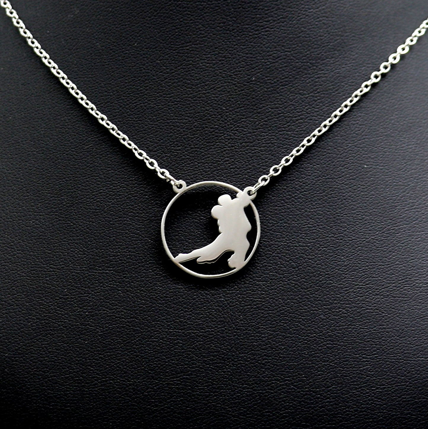 Collier médaillon danseurs de tango figure1 petit format - argenté