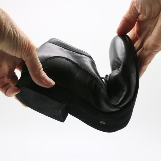Flexi smooth black leather